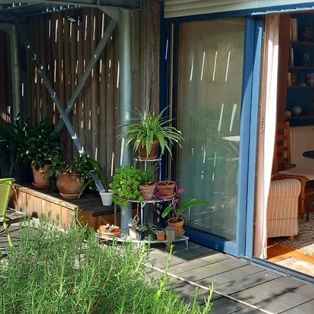 홈스테이 Avec Terrasse Chez Anne *